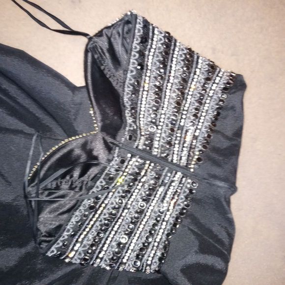 Stunning Jovani evening gown - Picture 3 of 3